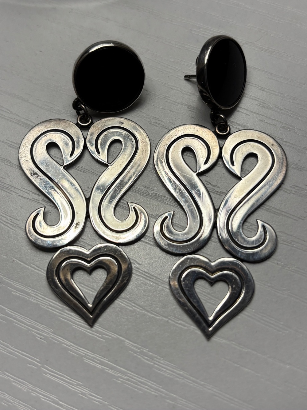 Retired James Avery Scroll/Heart Silver and Onyx Earrings